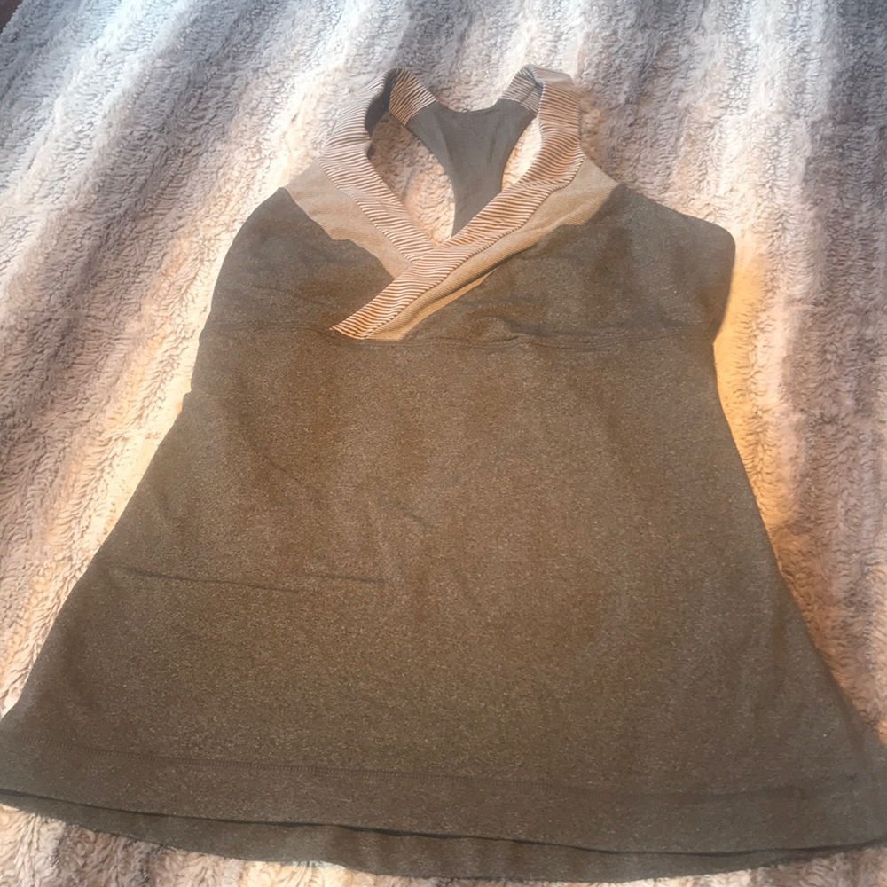 Lululemon exercise tank